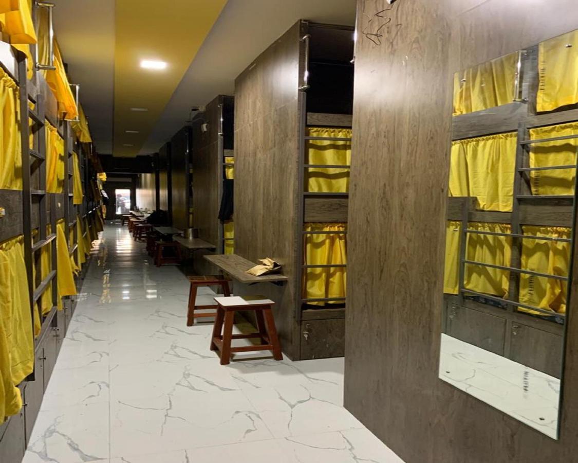Neenava Dormitory Mumbai Exterior photo